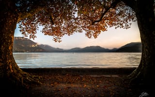 Картинка озеро, деревья, осень, горы