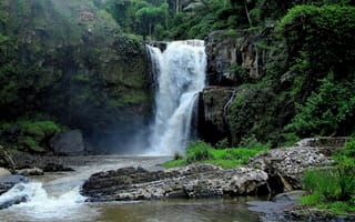 Картинка tegenungan waterfall, водопад, индонезия, indonesia, скалы, bali, бали