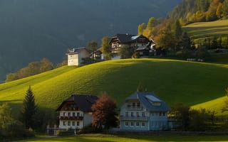 Картинка Австрия, красота, горы, дома, деревья, лес, солнце