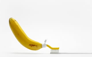 Картинка щётка, банан, зубная паста