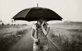Обои белое, девушка, дождь, зонт, чёрно