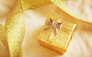 Обои коробка, подарок, лента, коробочка, золотая, праздник