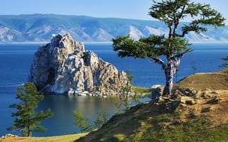 Картинка природа, байкал, скала, деревья, озеро