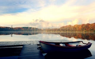 Картинка мостки, озеро, лодка