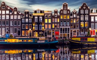 Картинка Нидерланды, дома, канал, окна, Амстердам, огни, вечер, город
