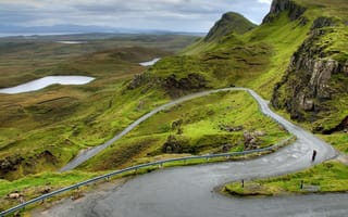 Обои road, mountain, grass, lagoon, green