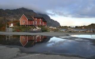 Картинка норвегия, облака, природа, после дождя, Лофотенских, дом, лужи