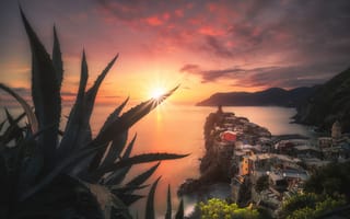 Картинка Cinque Terre, дома, Италия, залив, солнце, горы, Чинкве-Терре, Italy