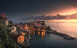 Картинка Cinque Terre, дома, Вернацца, Италия, Italy, залив, Vernazza, облака, небо, Чинкве-Терре