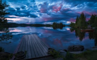 Картинка лес, озеро, Рингерике, деревья, отражение, Ringerike, вечер, Norway, Норвегия, мостки, лодка