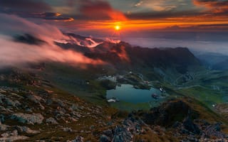 Картинка горы, облака, Romania, Muntii Fagarasului, озеро, солнце, Karol Nienartowicz