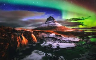 Картинка waterfalls, Iceland, mountain Kirkjufell, light, night, Northern lights