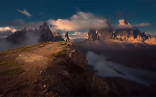 Картинка Михалюк Сергей, облака, горы, Доломиты, скалы, турист, пейзаж, небо, природа
