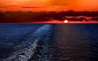 Картинка Багряный закат солнца над морем
