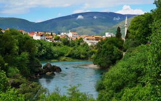 Картинка Босния, пейзаж, природа, Герцеговина, Мостар, река, холмы, город, дома