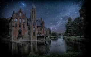 Картинка Emmy Verhaert, замок, ночь, деревья, пруд, небо, звёзды
