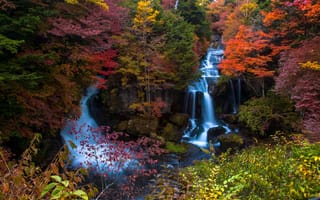 Картинка природа, каскад, деревья, горы, кусты, камни, водопад, скалы, лес, осень