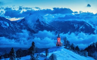 Картинка горы, вечер, снег, часовня, зима, природа