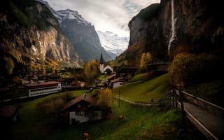 Картинка Швейцария пейзаж природа, горы Альпы коровы теперь долина облака, дома