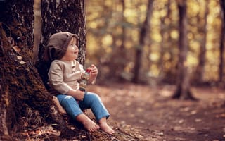 Картинка осень, мальчик, малыш, ребёнок, природа, стволы, Анна Ипатьева, деревья, боке, дудка