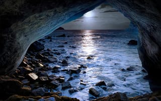 Картинка море, камни, волны, лунный свет, луна, ночь, скалы