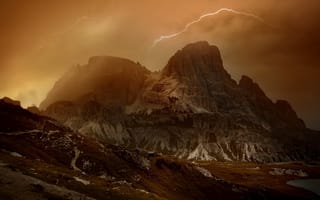 Картинка молния, Доломитовые горы.)Италия