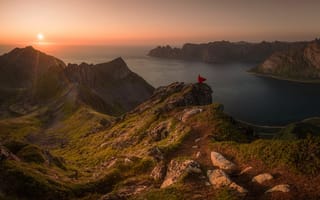 Картинка море, солнце, скалы, женщина, Норвегия, остров, горы, лучи, Сенья, Vladimir Kushnarev
