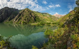 Картинка пейзаж, озеро, природа, Узбекистан, растительность, горы, Урунгач