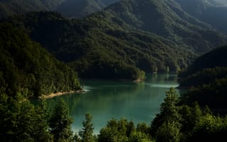Картинка озеро, пейзаж, италия, горы, деревья