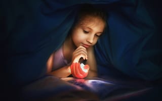 Картинка Валерия Касперова, свет, книга, девочка, чтение