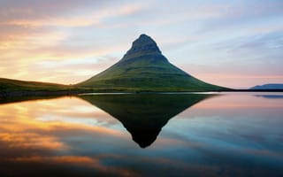 Картинка Исландия, гора, вода, озеро, отражение