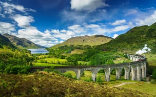 Картинка Шотландия, Горы, Облака, поезд, Небо, Lochaber, Glenfinnan, Природа, Мост, steam train, Пейзаж
