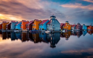 Картинка вода, город, Нидерланды, здания, лодки, Голландия, дома, Гронинген, закат, отражение