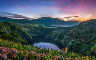 Картинка природа, закат, Португалия, озеро, горы, Комприда, цветы, Азорские острова, пейзаж