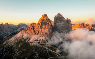 Картинка природа, Тре Чиме ди Лаваредо, пейзаж, тучи, горный массив в Италии, закат, горы