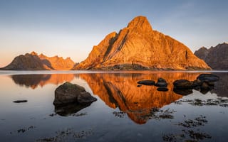 Картинка природа, Лофотенские острова, камни, отражение, закат, Норвегия, горы, озеро, скалы