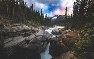 Картинка природа, горы, Национальный парк Йохо, снег, Канада, Национальный парк Банф, река, лес, камни, пейзаж