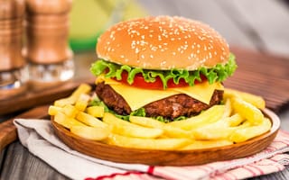 Картинка гамбургер, гамбург, мясо, картофель, котлета, булочка, брынза, сыр, быстрое питание, помидор