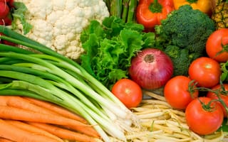 Обои еда, брокколи, капуста, лук, помидоры, перец, морковь, овощи
