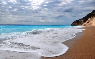 Картинка облака, песок, пляж, скала, море, пейзаж, волны, горизонт