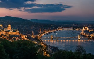 Картинка река, ночной город, река дунай, венгрия, будайская крепость, замок буда, мосты, панорама, будапешт, цепной мост