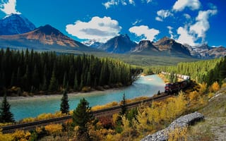 Картинка горы, железная дорога, тепловоз, путь, горная река, природа, поезд, альберта, банф, состав, канада