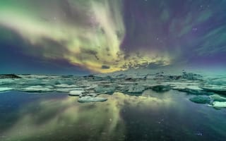 Картинка небо, северное сияние, отражение, вода, ночь, kris williams, исландия, пейзаж, ледник, лагуна, лёд