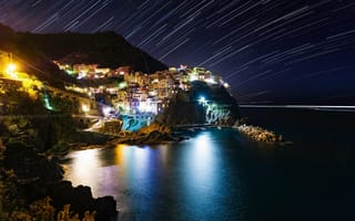 Картинка ночь, италия, звезды, бухта, чинкве-терре