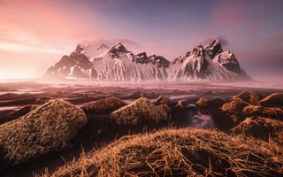 Картинка горы, камни, тучи, вестрахорн, закат, исландия