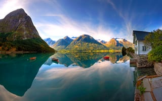 Картинка озеро, горы, лодки