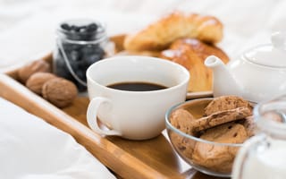 Картинка орехи, кофе, печенье, чашка, круассаны, завтрак