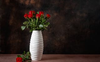 Картинка бутоны, розы, ваза, букет, красные