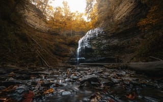 Картинка река, скалы, водопад, камни, осень