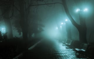 Картинка свет, ночь, тротуар, туман, осень, фонари, город, улица, лавочки, скамейки